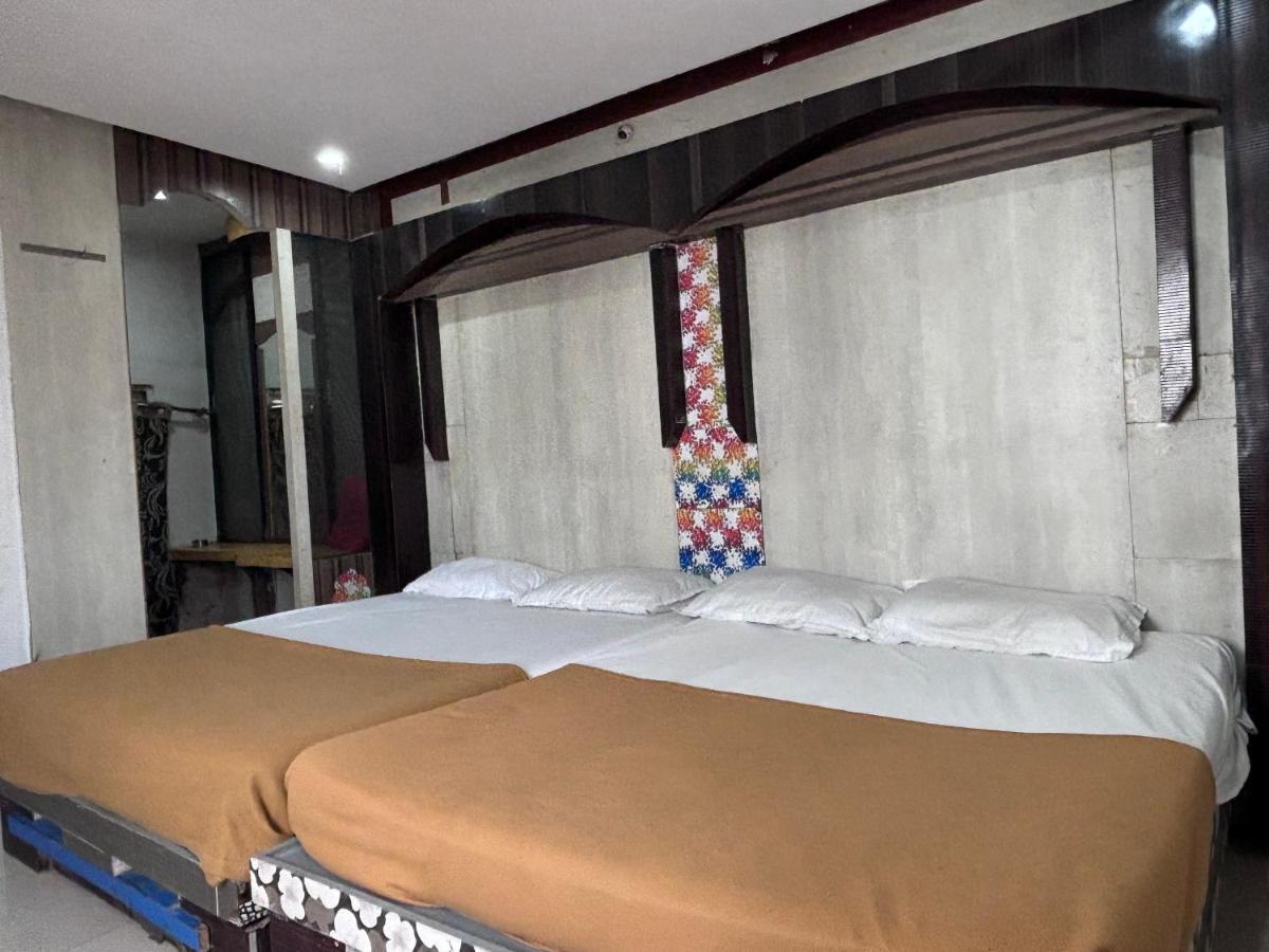 Hotel Raj Empire Майсур Экстерьер фото